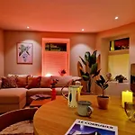 Ferienhaus King Bed Renovated And Cozy Near Bryggen Bergen