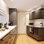 King Bed Renovated And Cozy Near Bryggen Ferienhaus *