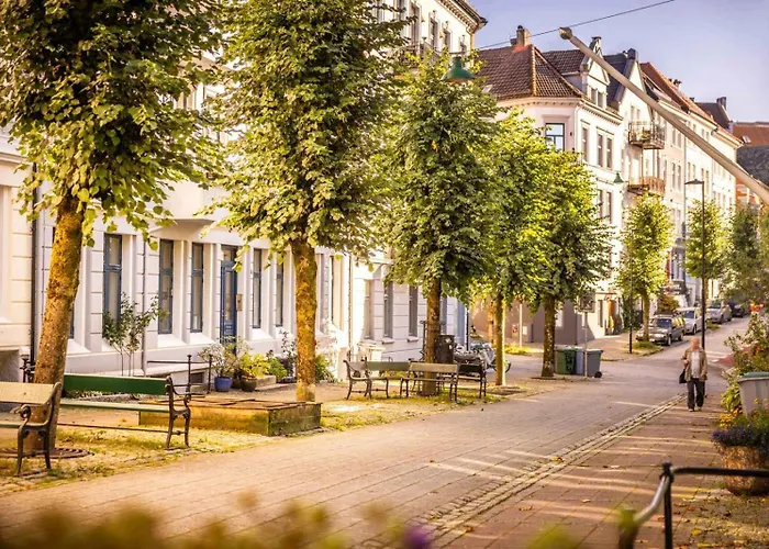 King Bed Renovated And Cozy Near Bryggen בית נופש