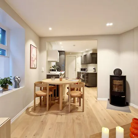 Casa vacanze King Bed Renovated And Cozy Near Bryggen *
