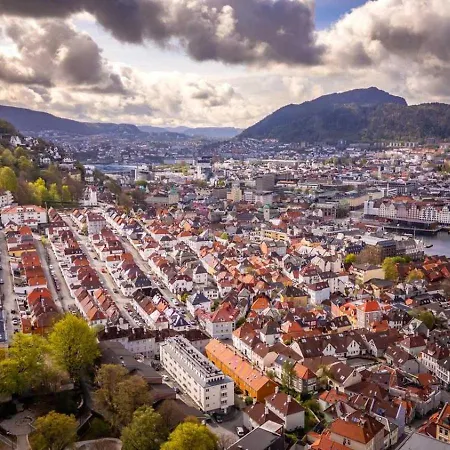 Casa vacanze King Bed Renovated And Cozy Near Bryggen *